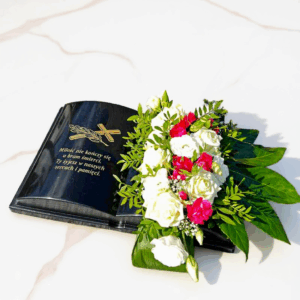 Czarna księga na grób złota sentencja